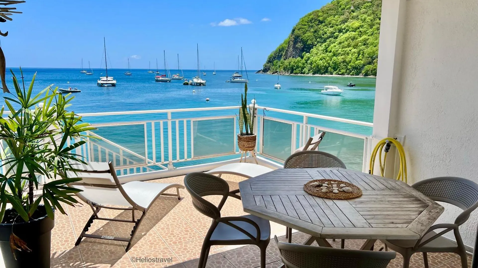 Ti Cabanon. Appartement vue mer à Deshaies.