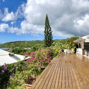 Tramontane. Vue Mer. 2 Chambres. Ferry Deshaies. Villa